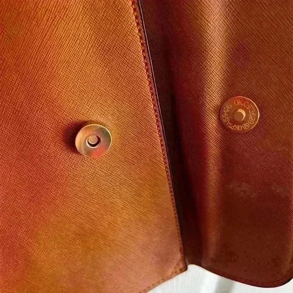 Elim & Paul slim envelope wristlet clutch Saffiano leather NEW - Picture 3 of 6